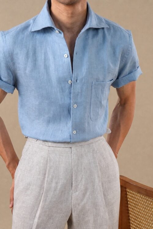 Sky blue 100% linen one-piece collar short-sleeve shirt with light gray trousers